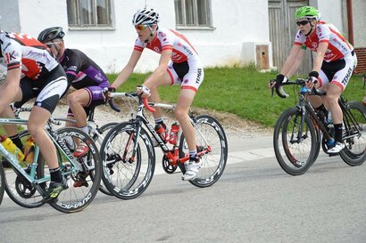 Cyklisti majú za sebou prvé preteky