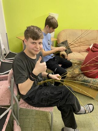 Veľkonočné tradície - pletenie korbáčov