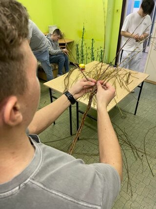 Veľkonočné tradície - pletenie korbáčov