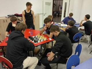 Turnaj v dáme a šachu