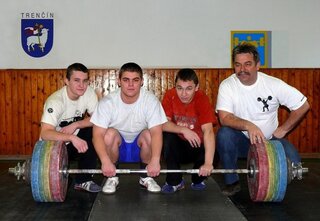 Ostrovský Viktor, Žilva Jakub, Polaček Peter a tréner Mgr. František Šaržík