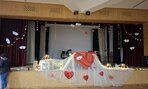 Výzdoba spoločenskej miestnosti na Valentínsku diskotéku