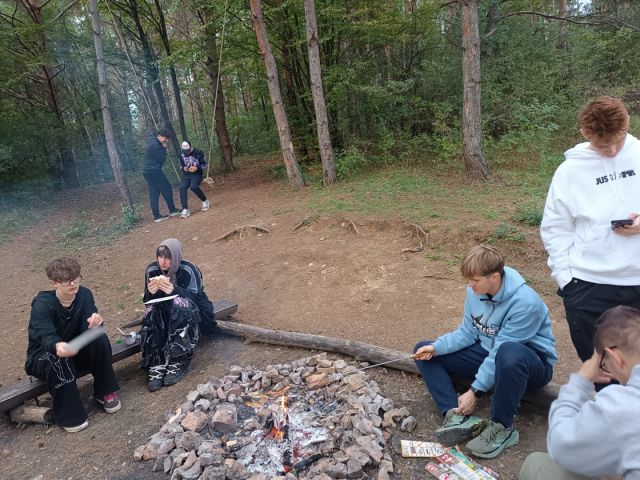 Úvodná opekačka v skupine